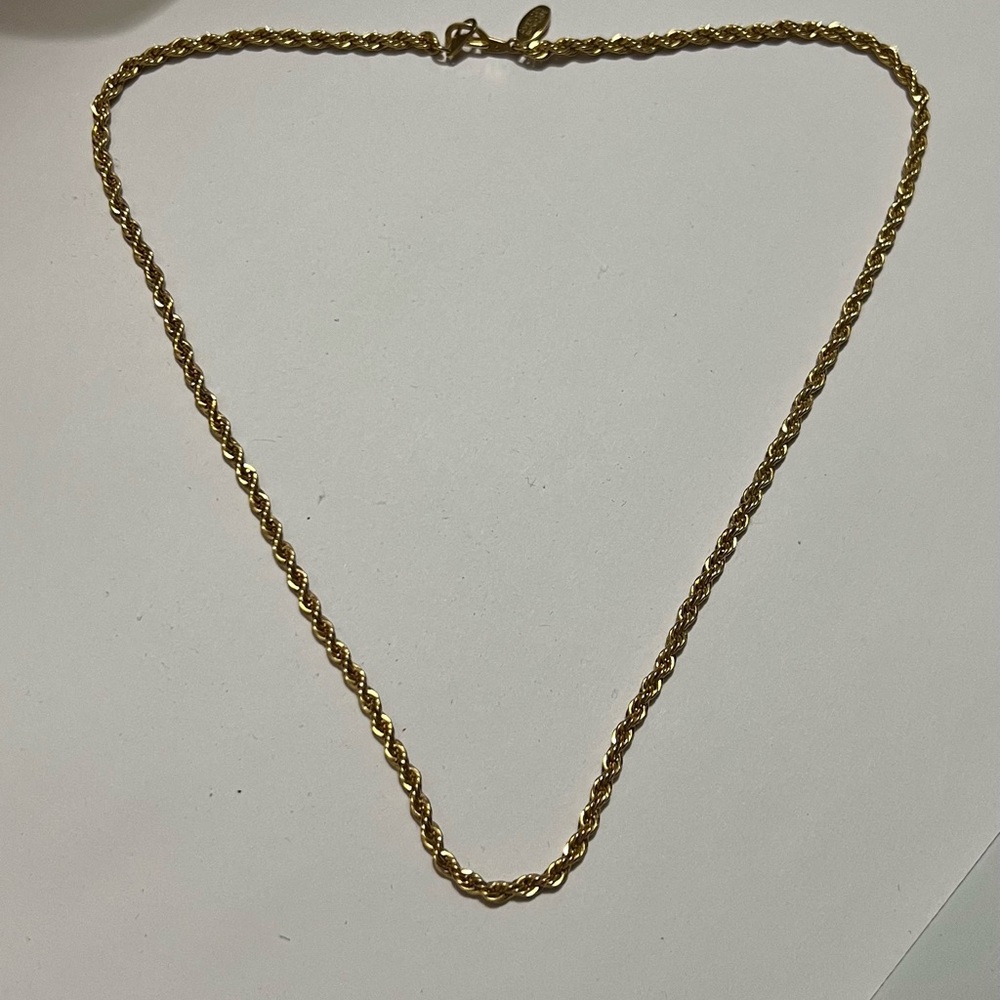 American showcase necklace and vintage  Korea set pendant and earrings